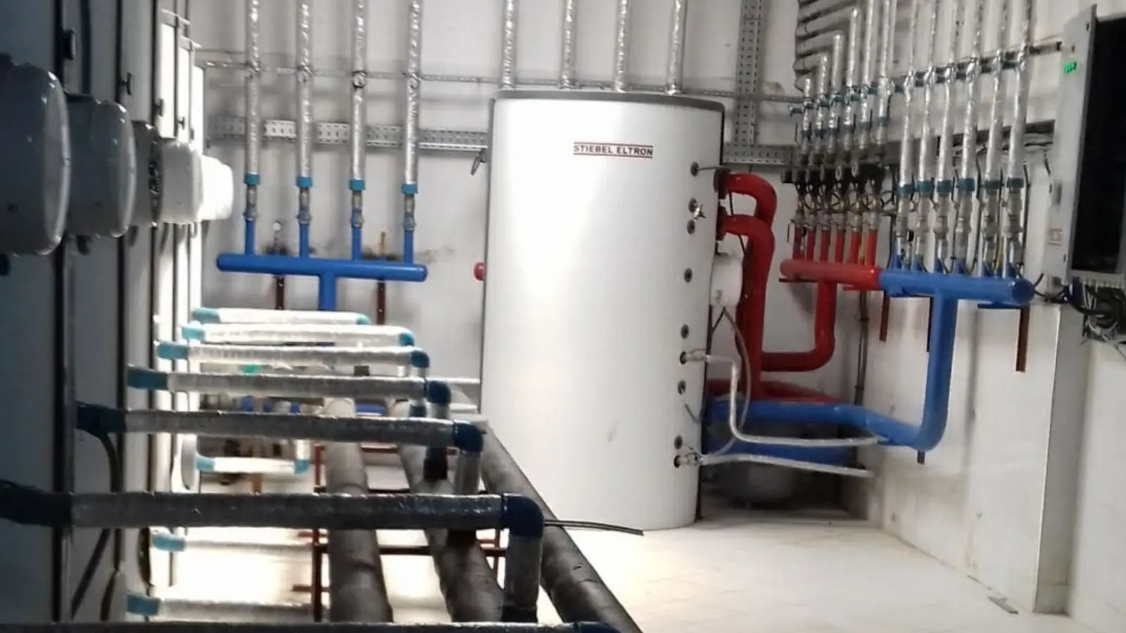 Chambre technique pour la production d'eau chaude et de chauffage